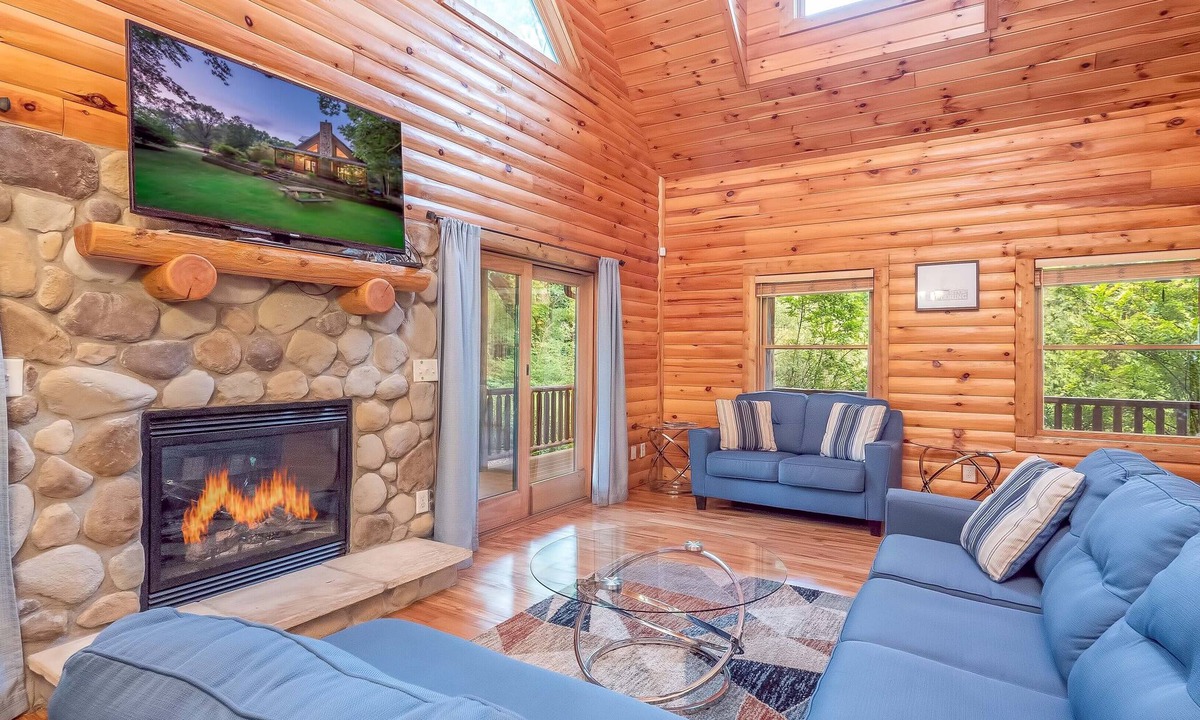 Stevensville RV Rental | 1 Bdr Cabin w/fireplace & Jacuzzi close to wineries, breweries, Lake Mi and more