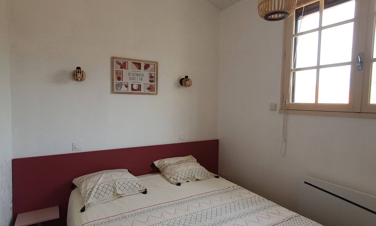 Le Givre House | 1-bedroom 3* gîte with heated pool! 15 min from the sea