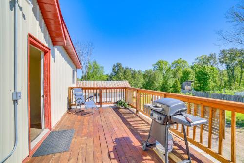 Eben Junction House | 10 Mi to Lake Superior: Eben Junction Townhome!