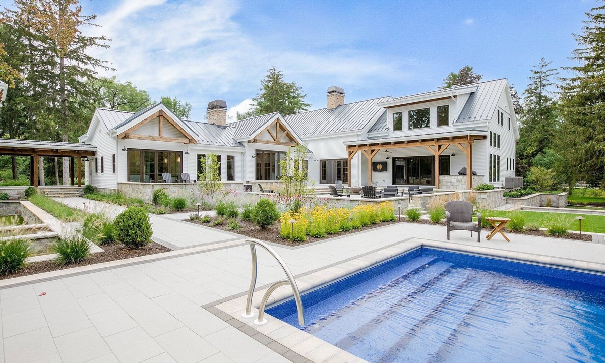 Georgetown House | 10BR Sorin's Estate w/Pool and Paddle Tennis Court