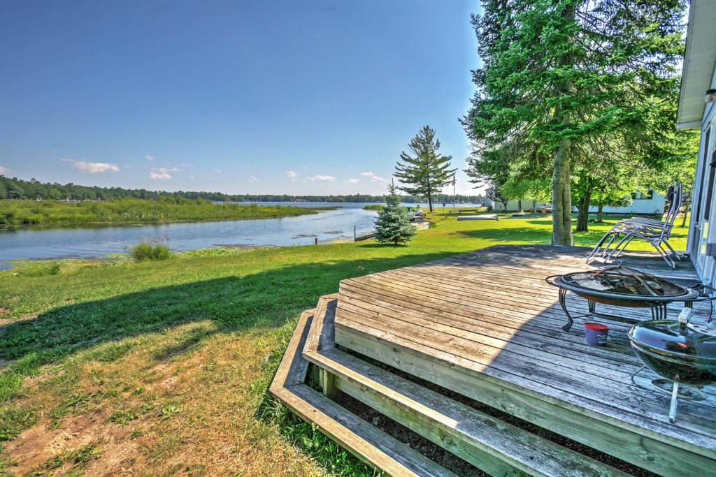 Long Lake House | 2 Mi to Boat Ramp! Family Cabin on Long Lake