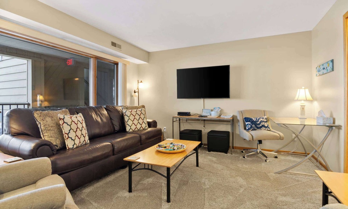 Elk Rapids Condo | #20 ELK RAPIDS BEACH CONDOMINIUM