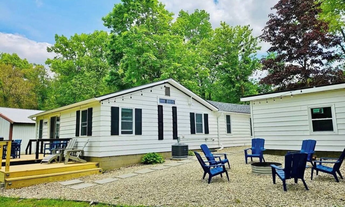 Sister Lakes House | 3-bedroom House in Sister Lakes on Magician Lake w/Dock. Relax on the Lake
