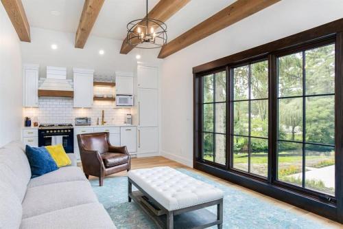 Georgetown House | 3 BR 2 BA Loft at Fr. Sorin's w/Paddle Tennis