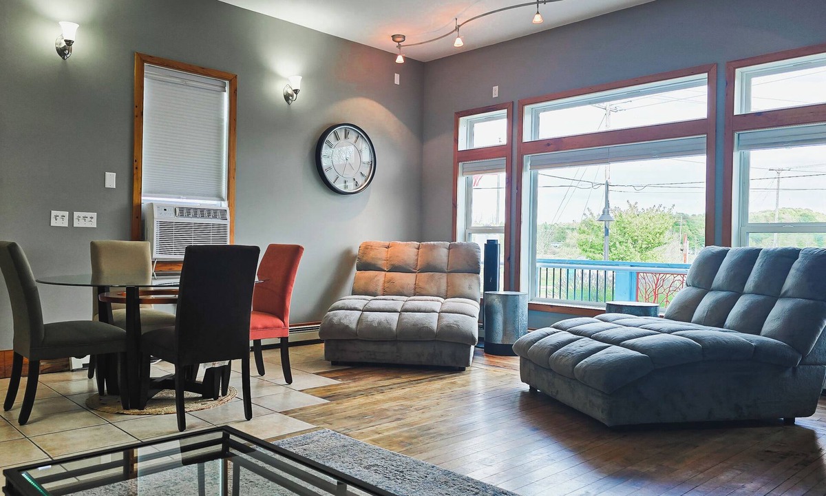 Elberta Apartment | 3 Min to Lake Michigan, 15 Min to Ski Crystal (X)