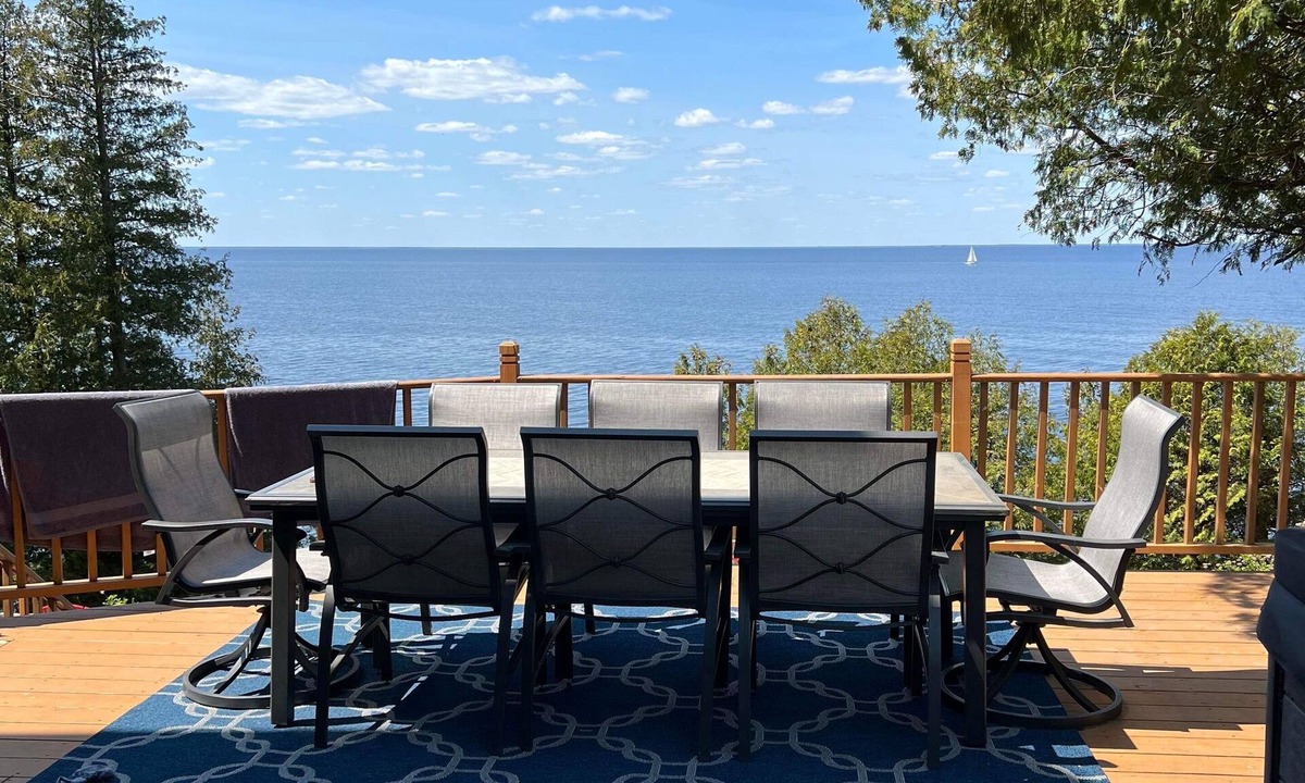 Little Sturgeon House | 5 Bedroom Waterfront: Perfect Door County Getaway - best ice fishing steps away