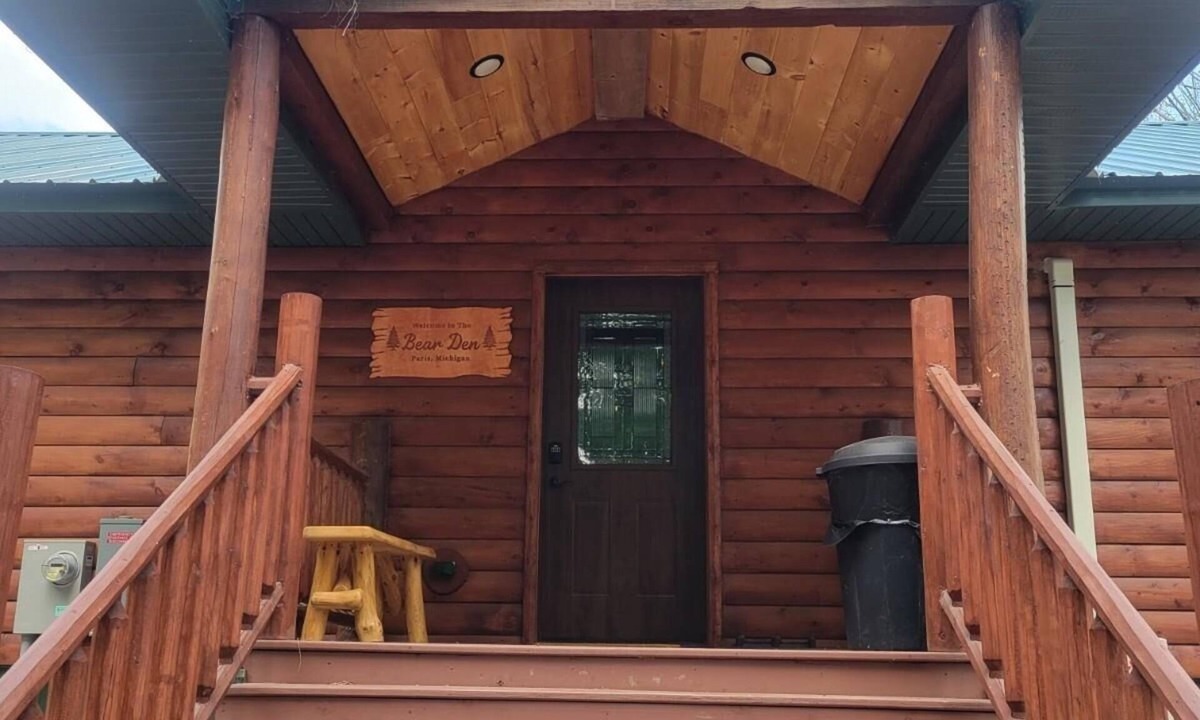Paris Cabin | 5 Entire Cabins Retreat