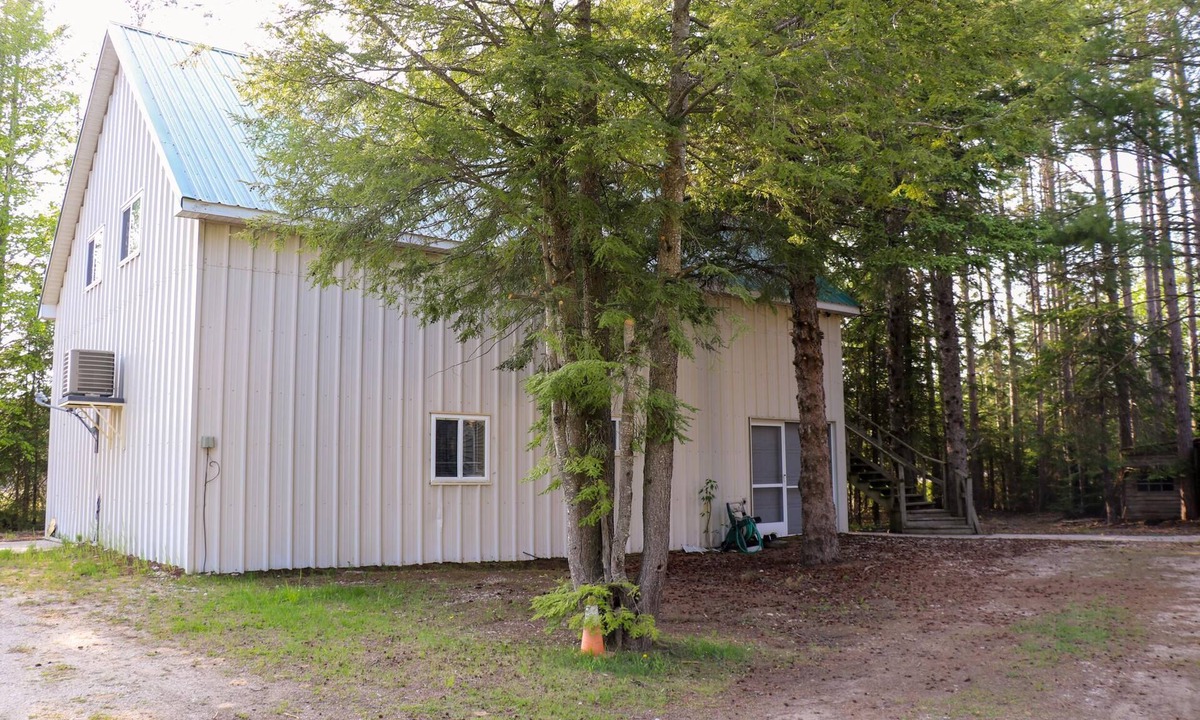 Seney House | Adventure-Ready 4BR Barn Stay—Seney, Upper Peninsula Michigan