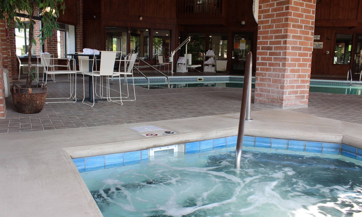 Ionia Hotel | American Inn and Suites Ionia