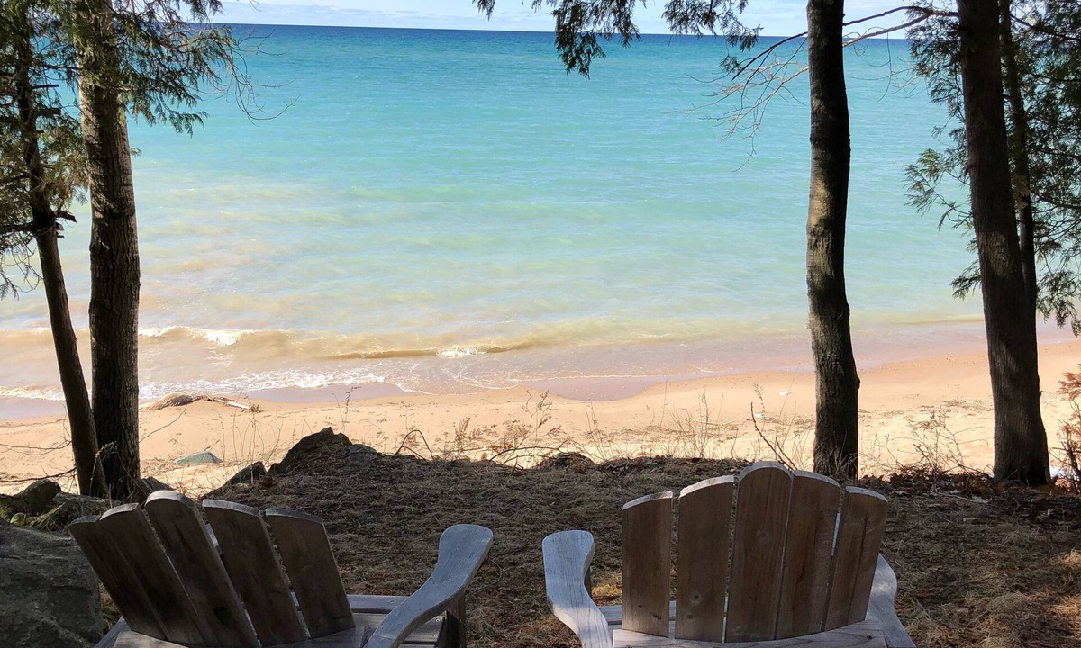 Harbor Springs House | Beachfront Cottage on Lake Michigan in Goodhart along M-119 Tunnel of Trees