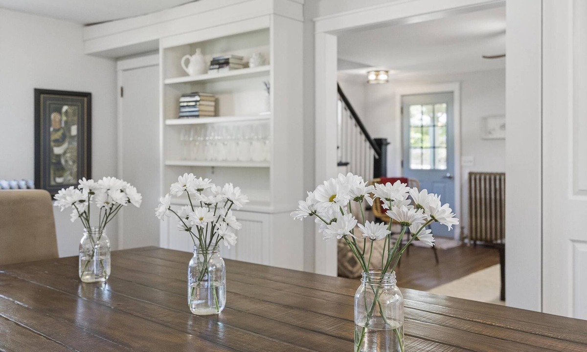 Charlevoix House | Beautiful 4 bedroom home just 3 1/2 blocks from downtown & Lake Michigan