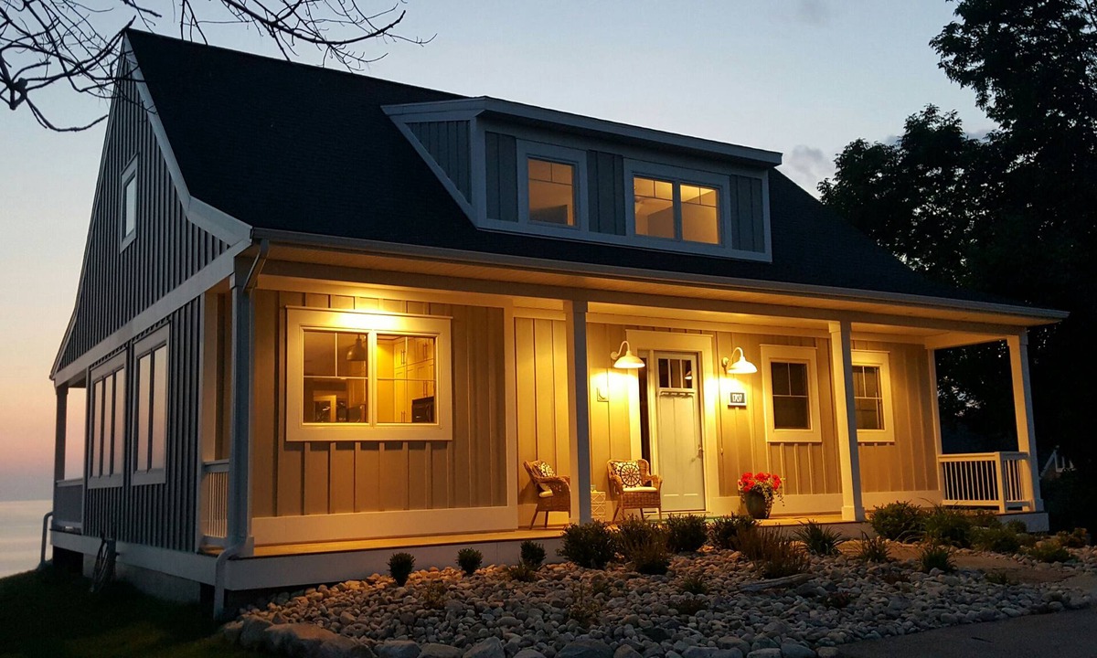 Ludington House | Beautiful Home On A High Bluff Overlooking Lake Mich! Sept 12-18 OPEN!