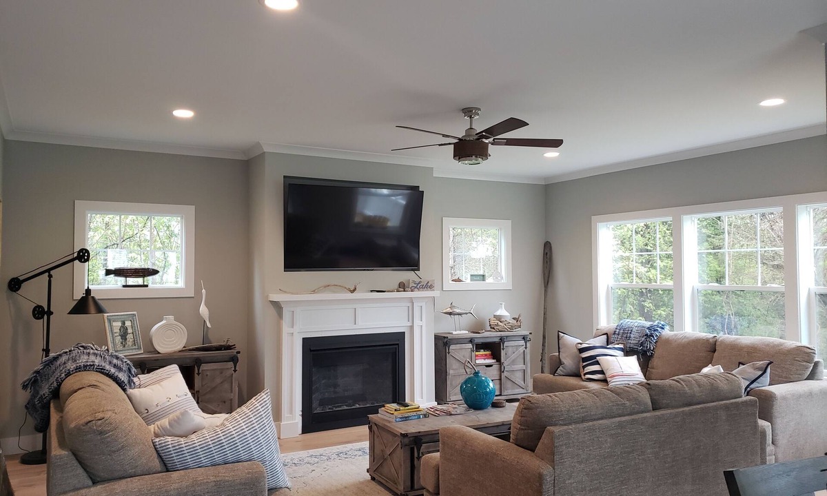Miami Park House | Beautiful new Lake House Family and pets friendly with beach access!