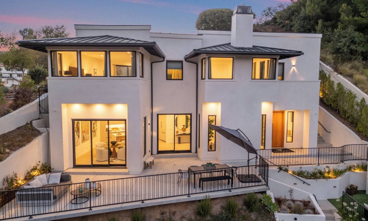 Hollywoodland Villa | Belden Modern Villa - New Hollywood Hills Modern w/Pool & City Views