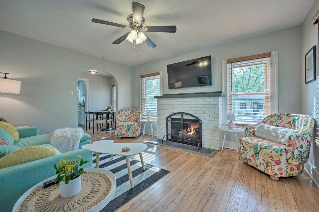 Fair Plain House | Benton Harbor 'Gracie Cottage' w/Hot Tub + Yard!