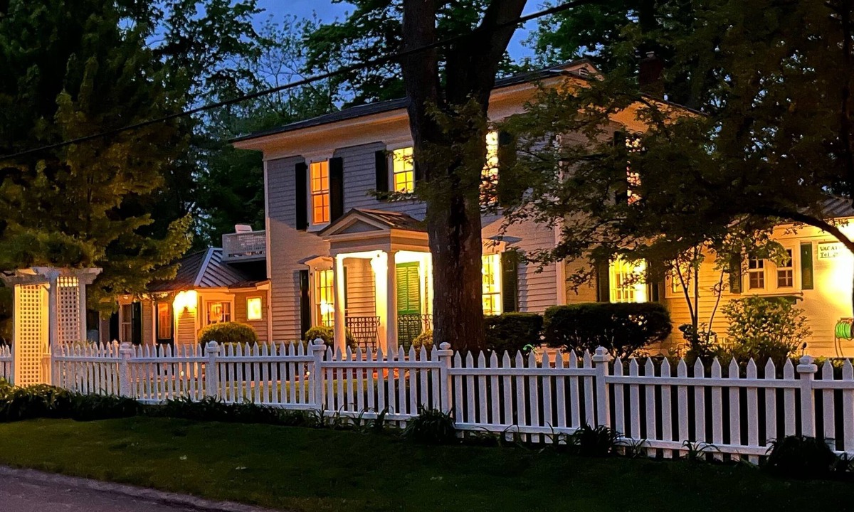 Saugatuck House | Best Place in Town! Summer Filling Fast! Winter & Spring Getaways Are Wonderful!