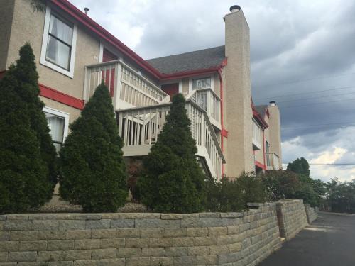 East Paris Hotel | Birch Hill Suites Grand Rapids