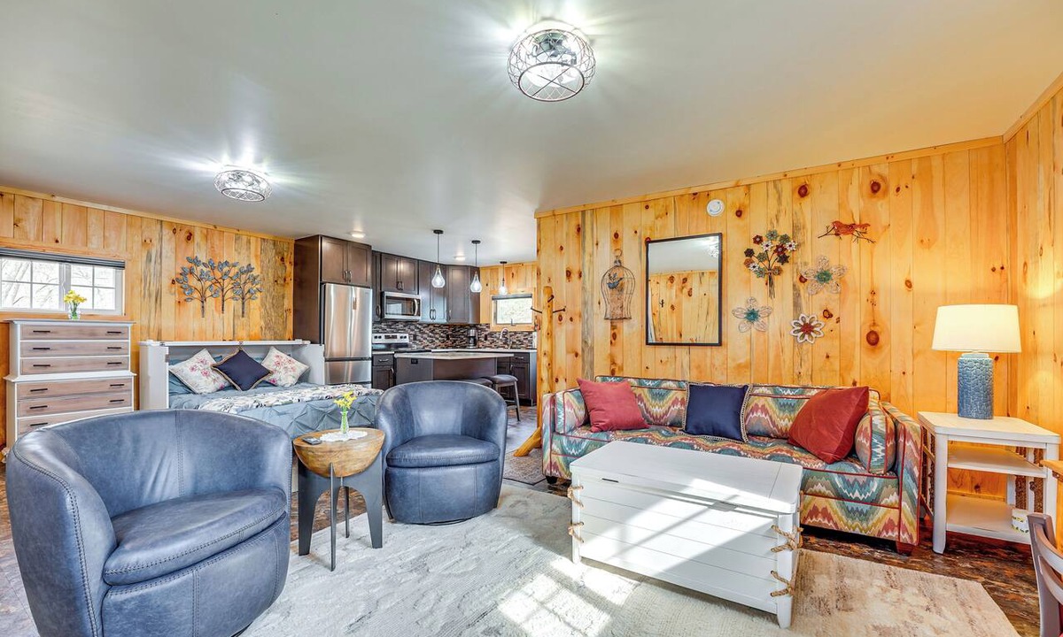 Twin Lake Apartment | Boat, Fish & Hike: Cozy Getaway in Twin Lake!