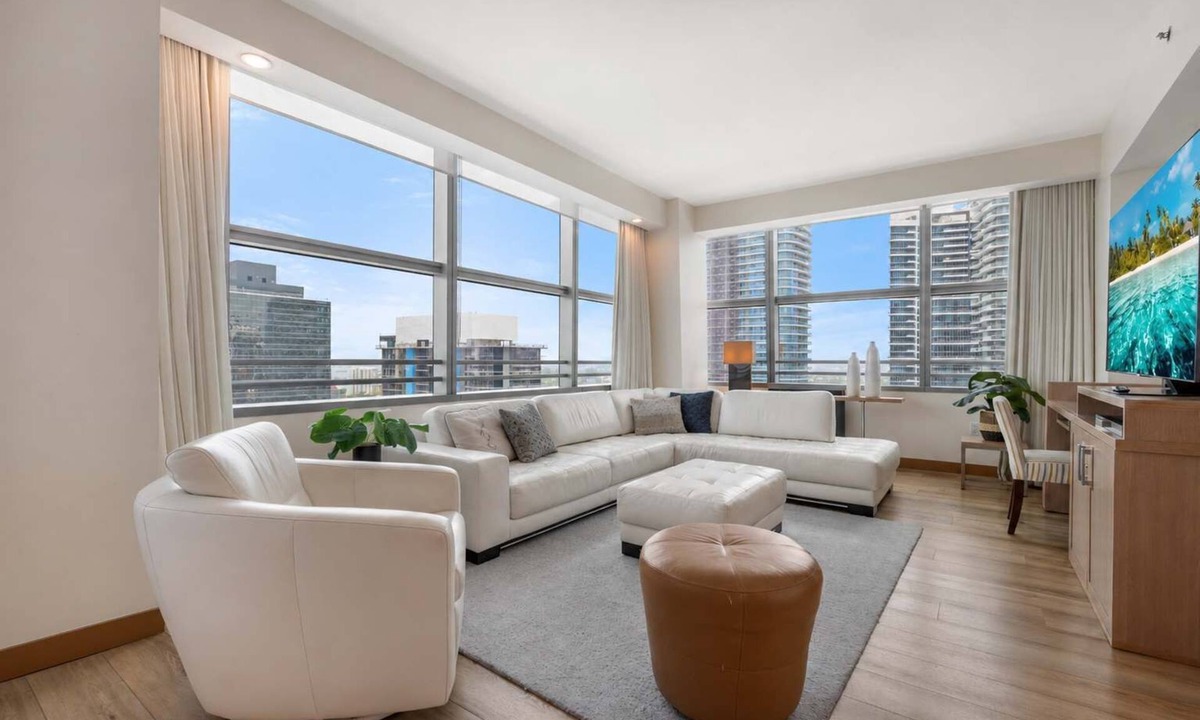 Brickell Apartment | Brickell Arch Sea View Balcony 2BR Free Parking