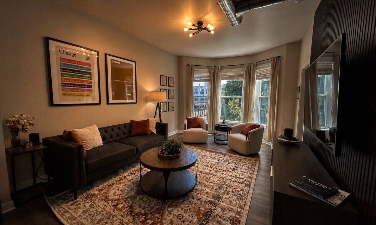 North Center Apartment | Brown Line Lounge | Curated Moody