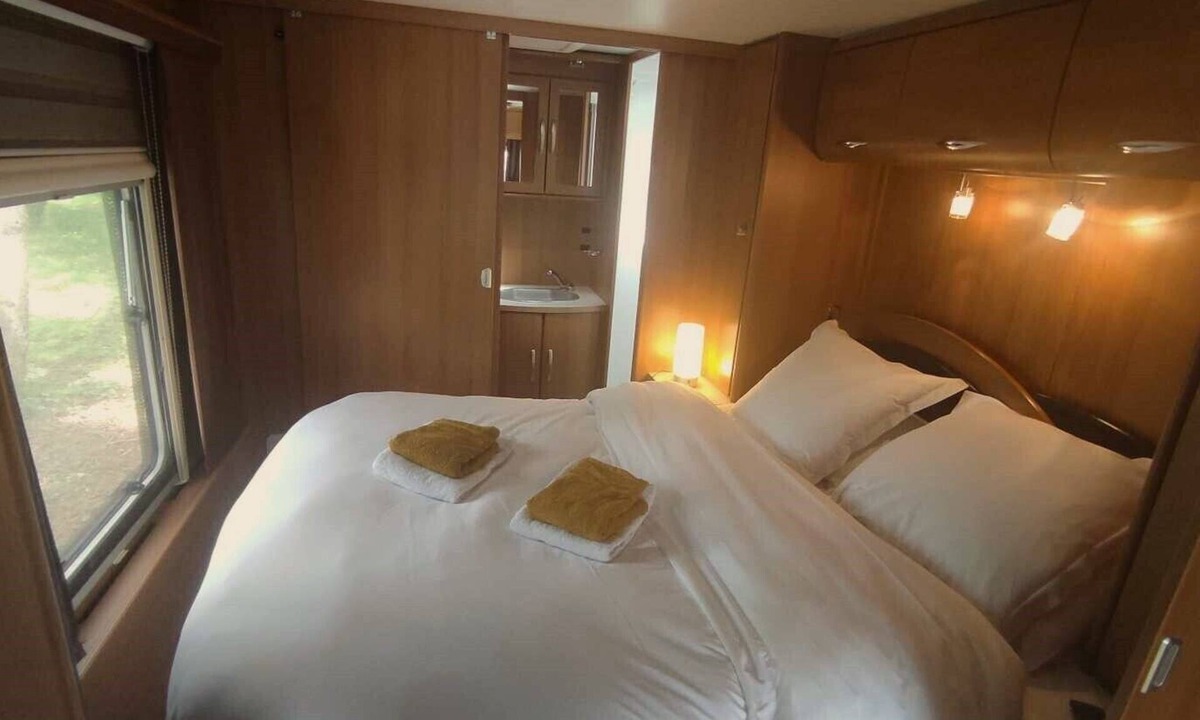 Fougeres-sur-Bievre Bed & Breakfast | Caravan room 18m2/Chambord/Cheverny/Beauval/Chenonceau