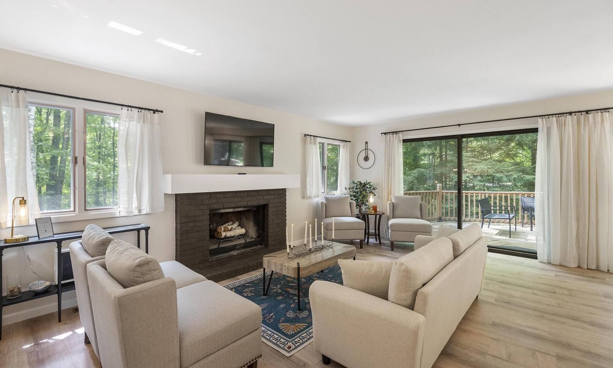 Birchwood Farms House | Careyover Guest House-Private setting, near Tunnel of Trees, close to everything