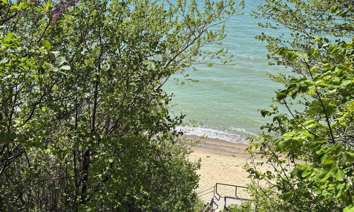 Fennville House | Casa del Lago - A Summer's Place on Lake Michigan