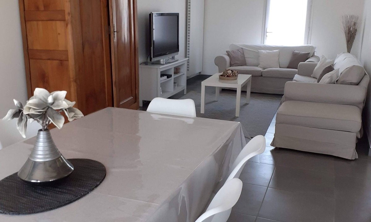 Montbazon House | Charming 4-bedroom gite in the heart of Touraine