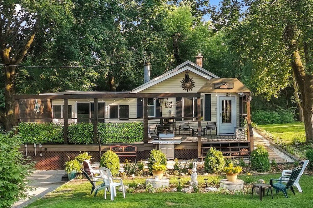 Zenda House | Charming Cottage with Firepit & Sunroom Retreat in Lake Geneva, Wisconsin