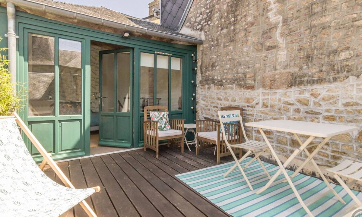 Avranches Apartment | Charming duplex with private terrace in the heart of Avranches