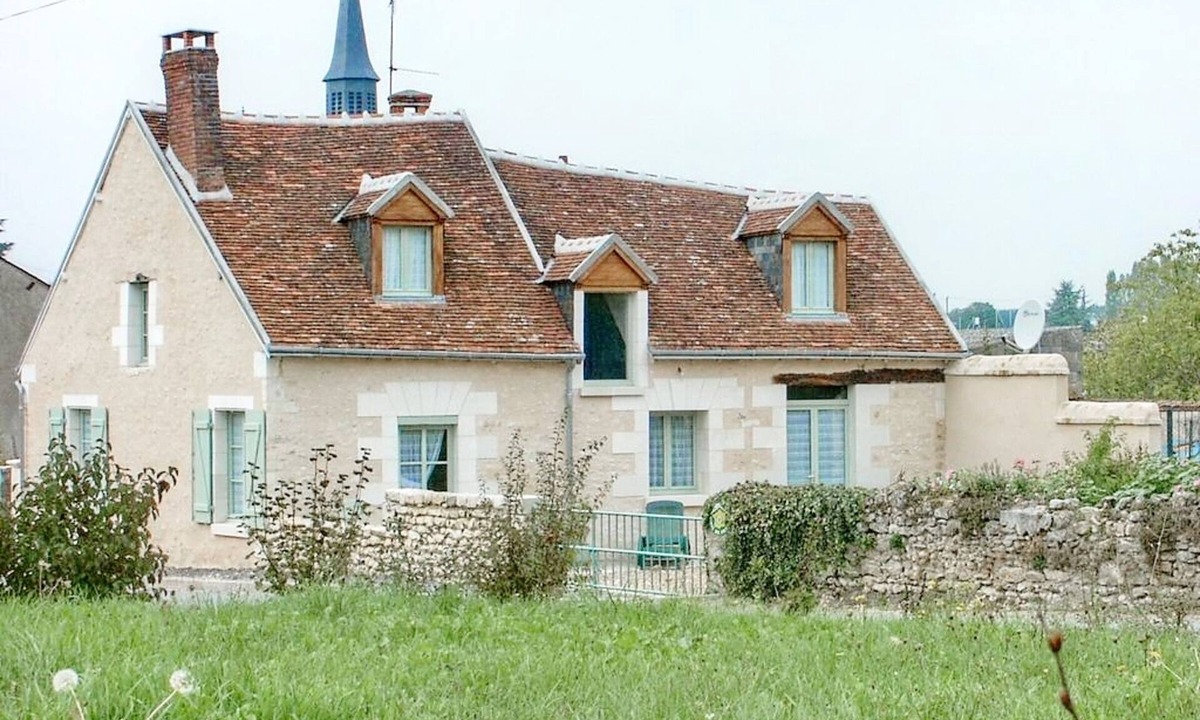 Montresor Cottage | Charming gîte in Montrésor with garden and baby equipment