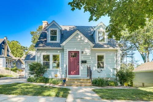 Lake Mills House | Charming Lake Mills Home Near Rock Lake & Beach
