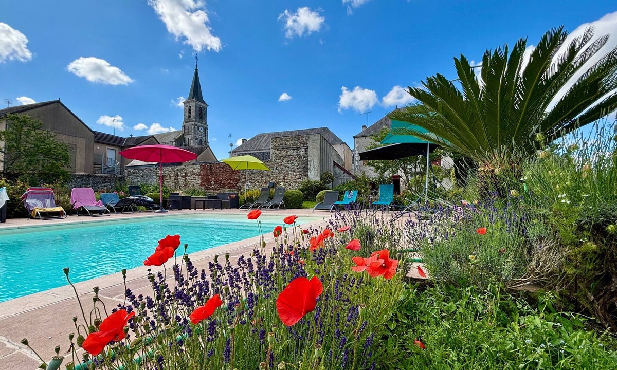 Migne Cottage | Charming Renovated Barn with Pool in the Heart of Brenne