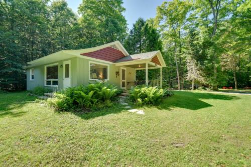 Fish Creek House | 'Cherry Cottage' - Walk to Peninsula State Park!