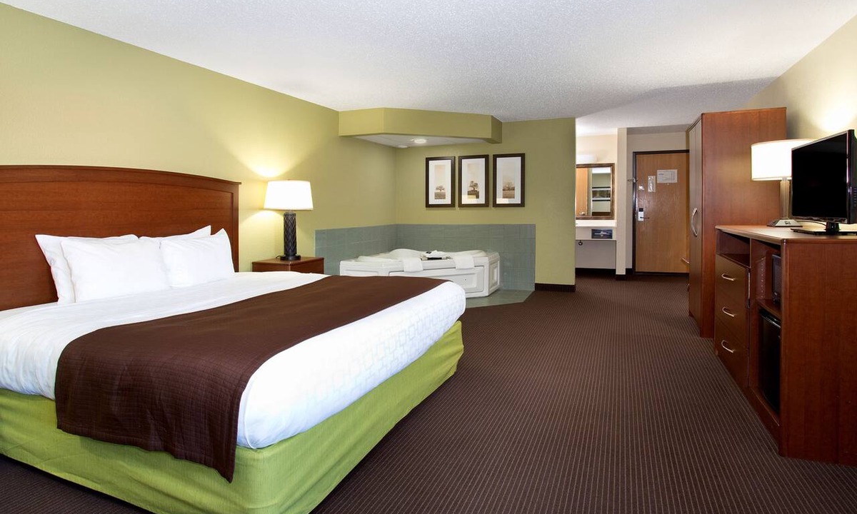 Wisconsin Rapids Hotel | Cobblestone Hotel & Suites – Wisconsin Rapids