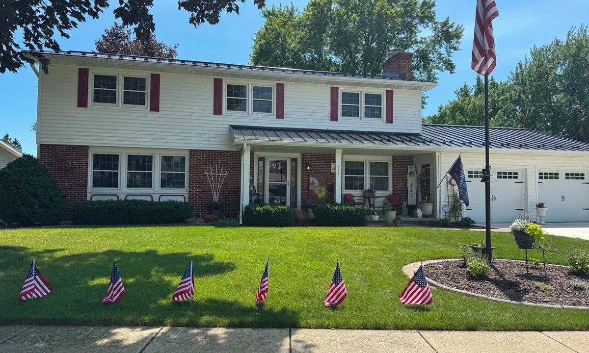 Waupun House | Colonial Home on Quiet Cul-de-sac/30 min from EAA/75 min from Lambeau