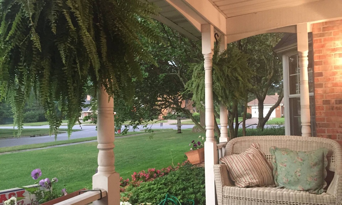 South Bend House | Comfortable, updated, spacious family home for Notre Dame football weekends