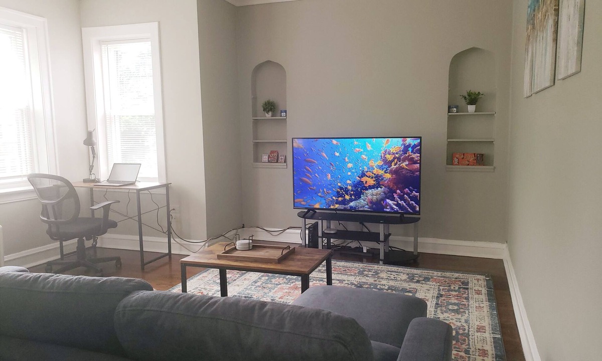 Berwyn Apartment | Comfy Bed/Free Parking&Wifi/NearHosp/ORD/MDW/DT