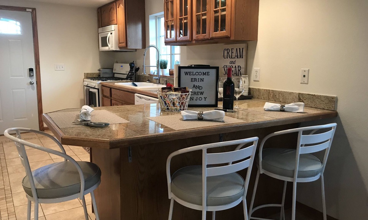 Racine House | Country Living! Professionally Cleaned, Self Check In - Sleeps 6