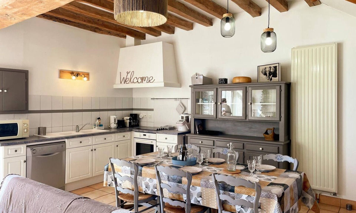 Saint-Claude-de-Diray Cottage | Cozy Cottage with Garden and Parking Near Blois