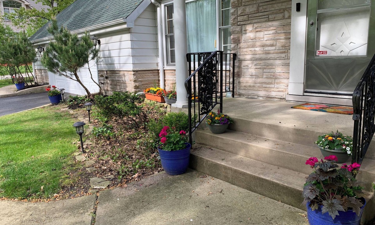 Willow Springs House | Cozy Estate in charming Willow Springs 20 minutes from Downtown and Beaches