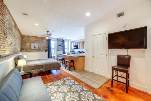 Lowell Apartment | Cozy Lowell Studio ~ 19 Mi to Grand Rapids!