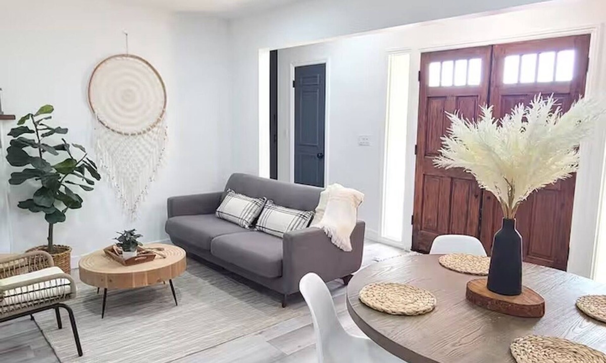 Patton Apartment | Cozy Modern 2-Bd Guest House in Quiet neighborhood!