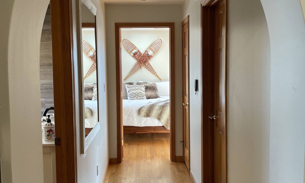 La Salle Cottage | Cozy retreat located off Lake Erie in Woodchuck Marina!