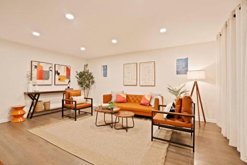 Hillside House | Cozy Westchester Retreat Near Chicago & Parks