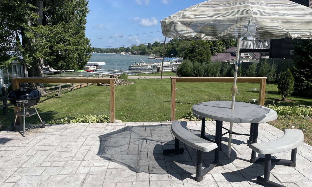 Crystal Cottage | Crystal Lake Cottage with Private Dock