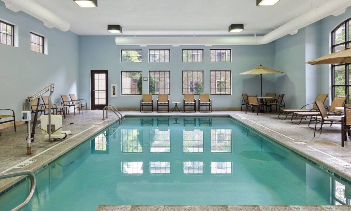 Kalamazoo Condo | Equipped Suite | Business Center, Free Daily Breakfast + Indoor Pool