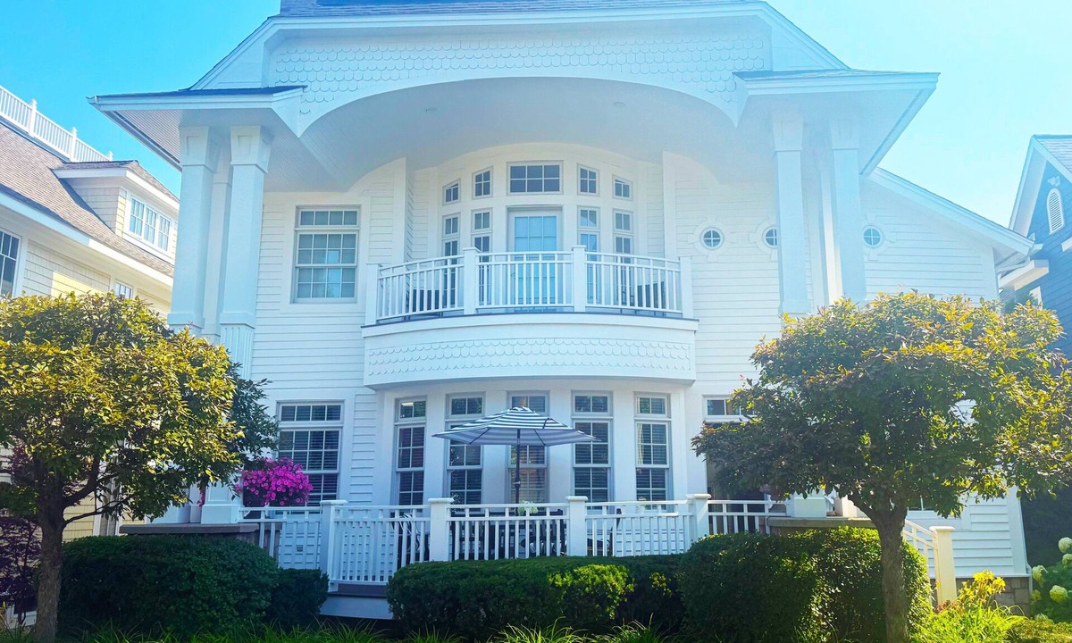 Bay Harbor Condo | Experience luxury at Northern Charm 34 in Bay Harbor, MI. Perfect for family getaways!