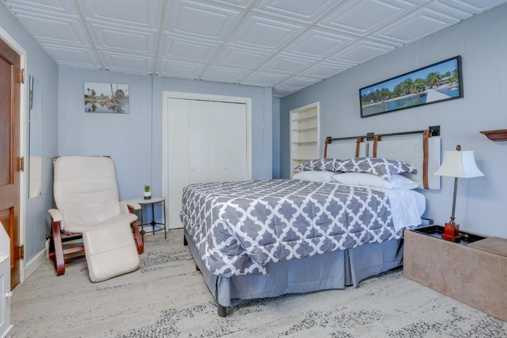 Kalamazoo Apartment | Explore WMU, Dtwn & Breweries! Couple’s Retreat