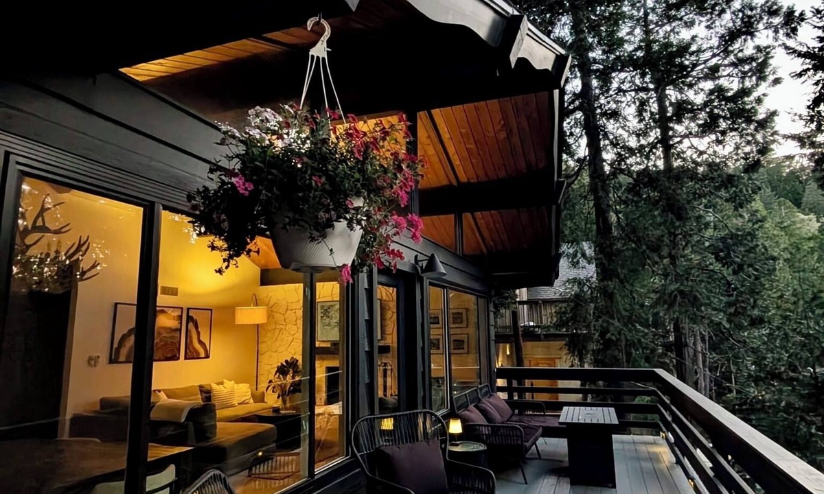 Crestline Cabin | Fam+Pet Friendly - Peaceful Cozy Chalet Near Town